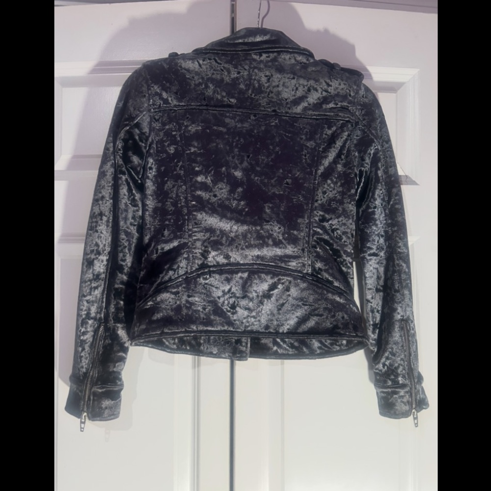 BLANK NYC CRUSHED VELVET MOTTO JACKET SIZE XS LIKE NEW!!! 🔥🩶🔥🩶🔥 - Picture 5 of 7